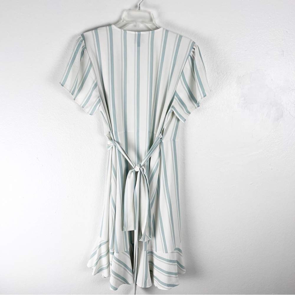 CABI Boardwalk True Wrap Flutter Sleeves Striped Casual Dress #6591 Size Medium - Picture 2 of 11
